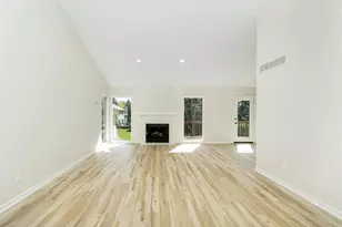 37743 Avon Ln, Farmington Hills, MI 48331 - Photo 5