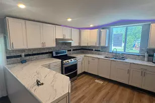244 Piedmont Dr SE, Grand Rapids, MI 49548 - Photo 9