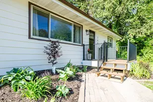 264 Leedy St, Coloma, MI 49038 - Photo 9