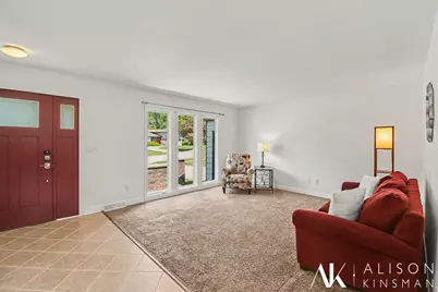 5289 Queensbury Drive SE, Kentwood, MI 49508 - Photo 5