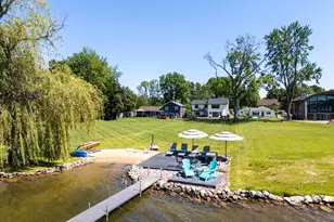 7611 S Indian Lake Dr, Vicksburg, MI 49097 - Photo 3