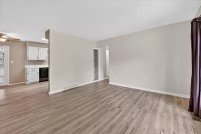 385 Hollywood Drive, Saline, MI 48176 - Photo 9