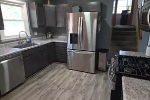 1852 Oak Park Dr, Muskegon, MI 49442 - Photo 7
