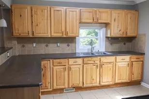406 N Elm St, Three Oaks, MI 49128 - Photo 7