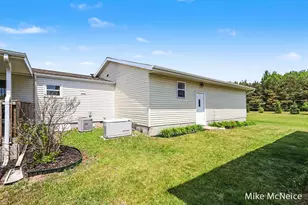 2079 W McMillan Rd, Muskegon, MI 49445 - Photo 31