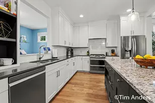 556 Greenwood Ave SE, East Grand Rapids, MI 49506 - Photo 9