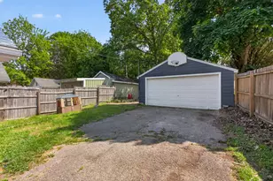 131 Park Dr, Jackson, MI 49203 - Photo 33