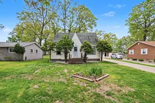 713 E Spring St, Whitehall, MI 49461 - Photo 1