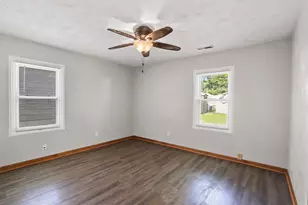 2725 Cimarron Dr, Kalamazoo, MI 49004 - Photo 13