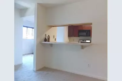 125 Fieldcrest Street #102, Ann Arbor, MI 48103 - Photo 5