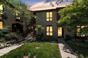 826 Earhart Rd, Ann Arbor, MI 48105 - Photo 3