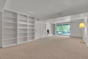 826 Earhart Rd, Ann Arbor, MI 48105 - Photo 27