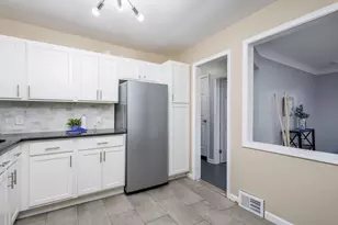 2108 E 4th St, Royal Oak, MI 48067 - Photo 11