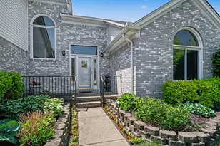 50777 Cambridge Dr, Macomb, MI 48044 - Photo 3