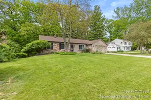 485 Edgeworthe Dr SE, Ada, MI 49301 - Photo 3