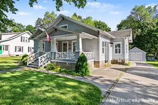 504 W Grove St, Greenville, MI 48838 - Photo 3