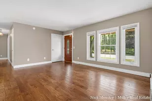 115 W North St, Hastings, MI 49058 - Photo 9