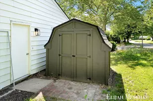1738 Auburn Ave NE, Grand Rapids, MI 49505 - Photo 35