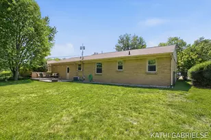 1830 Pine Ct, Grand Haven, MI 49417 - Photo 3