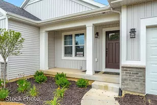 327 Round Hill Rd, Kalamazoo, MI 49009 - Photo 3