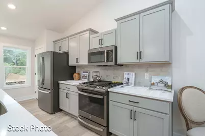 327 Round Hill Road, Kalamazoo, MI 49009 - Photo 7