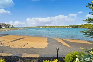 409 W Robinson Dr, Whitehall, MI 49461 - Photo 5