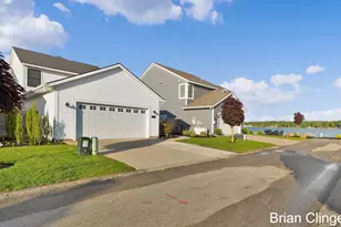 409 W Robinson Dr, Whitehall, MI 49461 - Photo 37