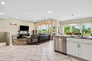 6549 Creekside View Dr SE, Grand Rapids, MI 49508 - Photo 5