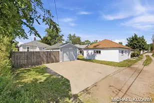 1438 Pennoyer Ave, Grand Haven, MI 49417 - Photo 41