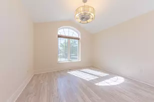 2243 Old Falls Dr, Ann Arbor, MI 48103 - Photo 9