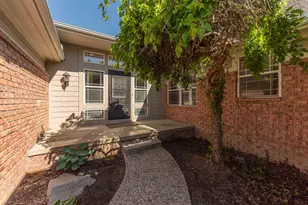 2243 Old Falls Dr, Ann Arbor, MI 48103 - Photo 3