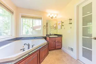 2243 Old Falls Dr, Ann Arbor, MI 48103 - Photo 25