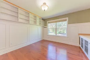 2243 Old Falls Dr, Ann Arbor, MI 48103 - Photo 13