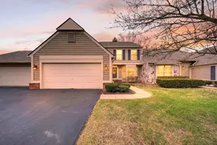 2485 Wild Brook Run, Bloomfield Hills, MI 48304 - Photo 3