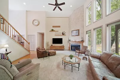 8352 Alta Vista Drive, Pinckney, MI 48169 - Photo 11