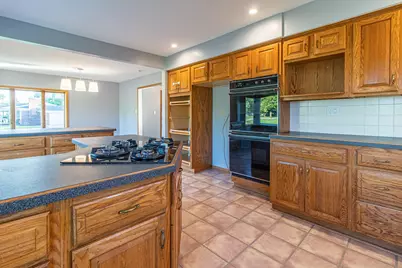 30007 Maison Street, Saint Clair Shores, MI 48082 - Photo 19