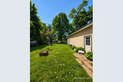 111 W Broadway Street, Scottville, MI 49454 - Photo 13