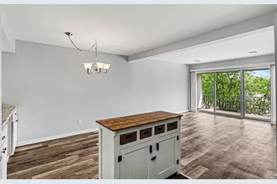 734 W Kilgore Road #303, Kalamazoo, MI 49008 - Photo 7