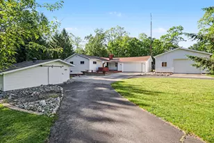 457 Hardwood Dr, Coldwater, MI 49036 - Photo 1