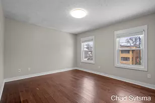 930 Wealthy St SE, Grand Rapids, MI 49506 - Photo 7