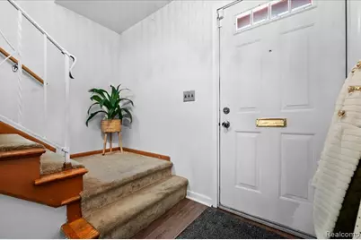 6716 Rosedale Boulevard, Allen Park, MI 48101 - Photo 3
