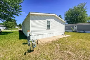 121 Elm Ct, Muskegon, MI 49445 - Photo 39