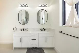 1858 Upland Dr, Ann Arbor, MI 48105 - Photo 29