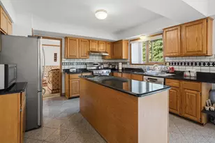 1176 Bradbury Dr, Troy, MI 48098 - Photo 11