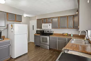 102 S Wendell Ave, Hartford, MI 49057 - Photo 17
