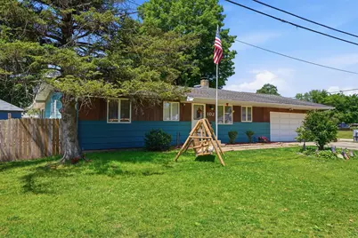 102 S Wendell Avenue, Hartford, MI 49057 - Photo 3