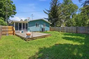 102 S Wendell Ave, Hartford, MI 49057 - Photo 27