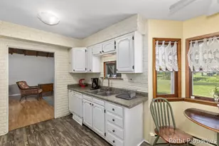 230 Creekview Dr, Battle Creek, MI 49037 - Photo 9