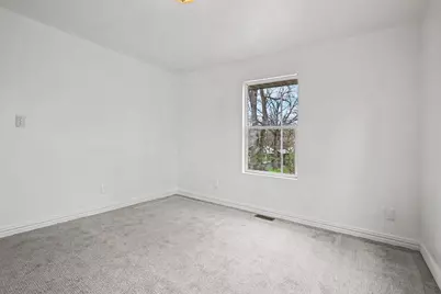 134 S Clarendon Street, Kalamazoo, MI 49006 - Photo 17