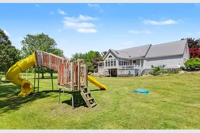 2945 W Lincoln Avenue, Ionia, MI 48846 - Photo 13